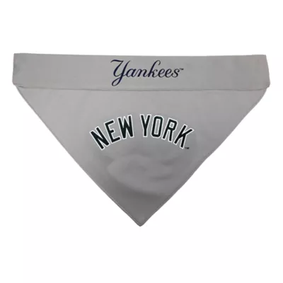 Product New York Yankees Reversible Pet Bandana