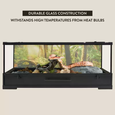 Product Thrive Easy Clean Reptile Terrarium