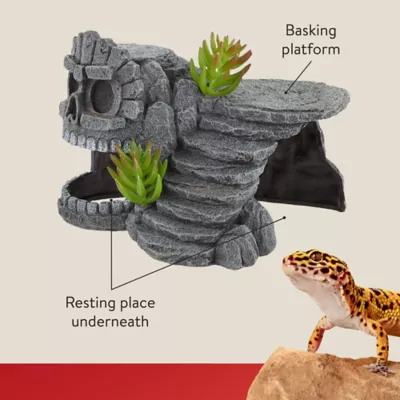 Product Thrive Skull Cave Reptile Decor