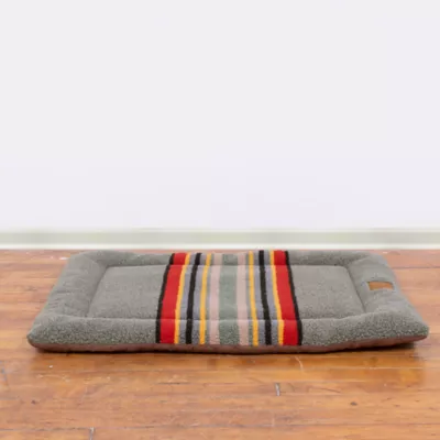 Pendleton Vintage Camp Heather Green Comfort Cushion for Dogs - Image 2