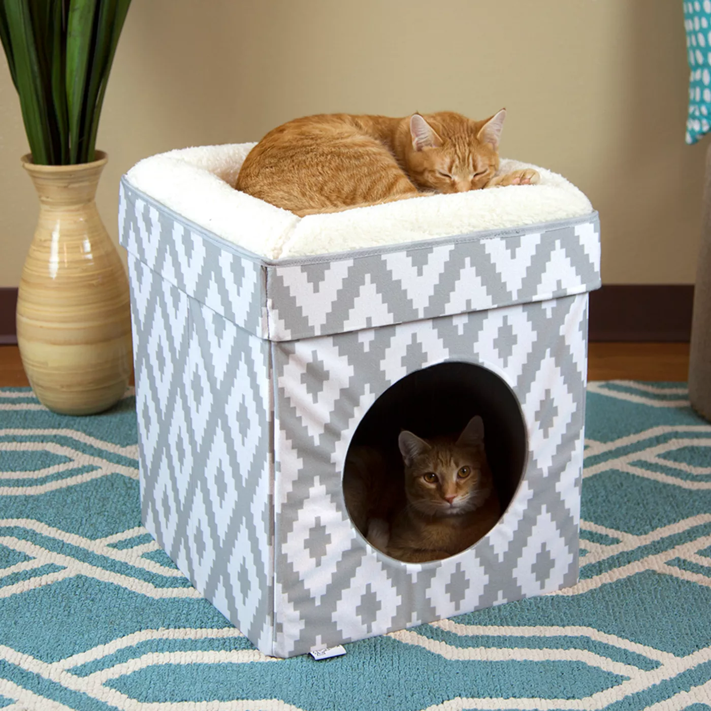 Kitty City Cool Gray White Folding Cube Cat Bed