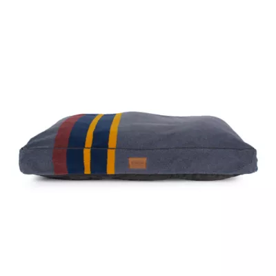 Product Pendleton Vintage Camp Lake Napper Dog Bed