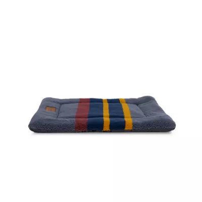 Product Pendleton Vintage Camp Lake Comfort Cushion Dog Crate Mat