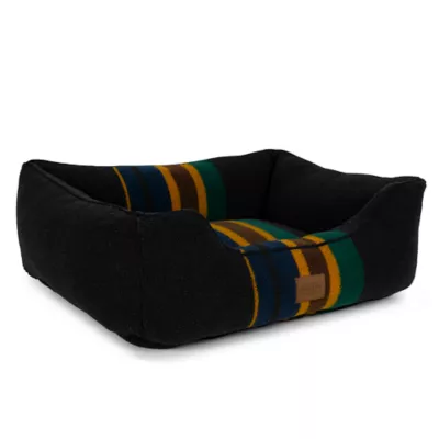 Product Pendleton Vintage Camp Oxford Black Kuddler Dog Bed