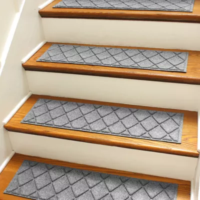 Product Bungalow Flooring WaterHog Argyle Stair Tread, 4 Count