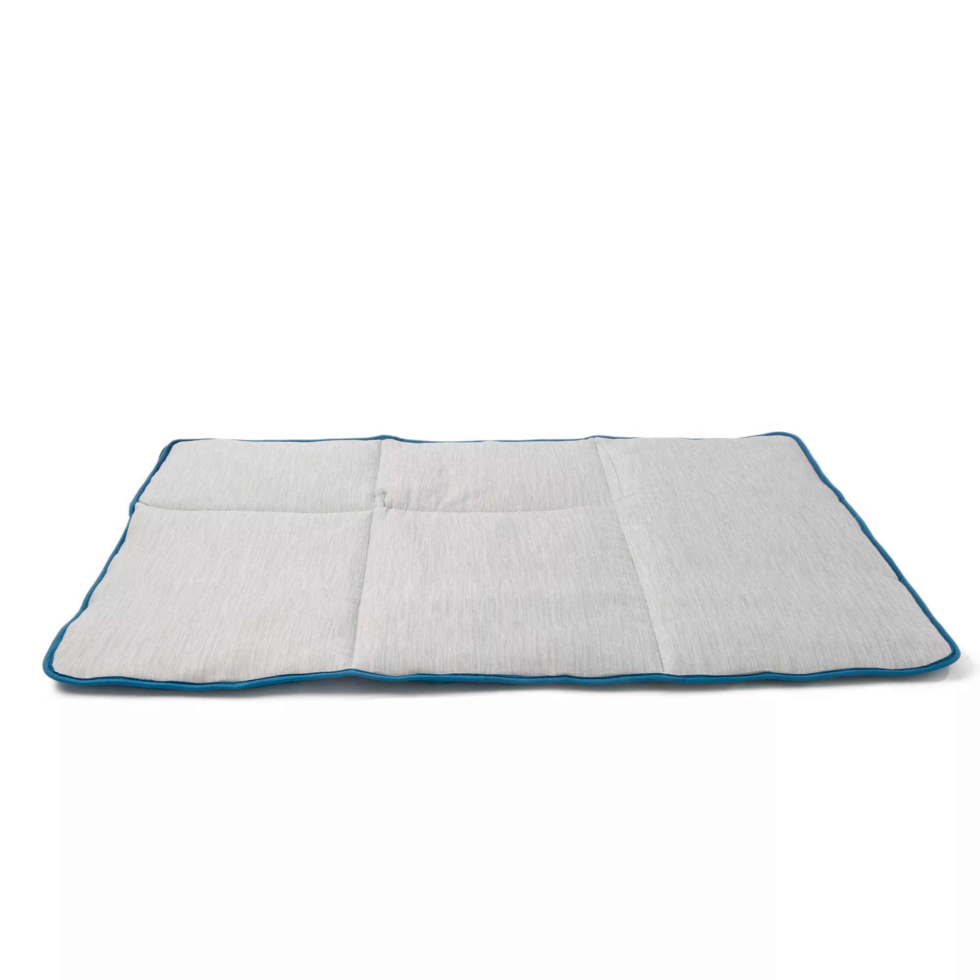 Arcadia Trail&trade; Water Repellent Cooling Dog Blanket