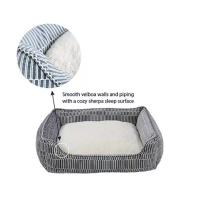 Product Top Paw® Geo Cuddler Dog Bed