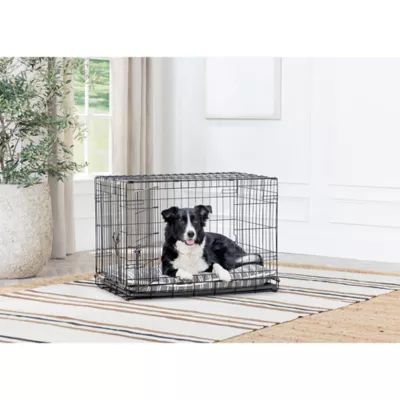Product  Nate & Jeremiah Striped Crate Mat