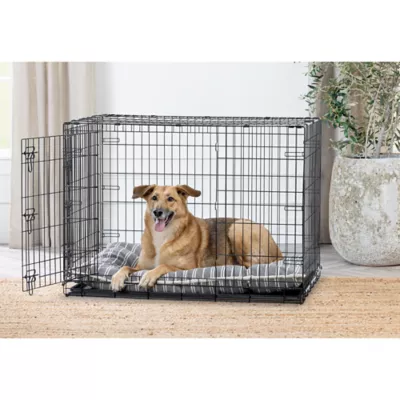 Product  Nate & Jeremiah Striped Crate Mat