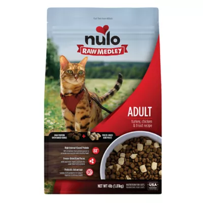 Nulo Raw Medley Adult Cat Food - Kibble + Freeze Dried Raw, Turkey, Chicken & Trout - Image 1