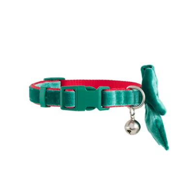 Product Merry & Bright Green Velvet Dog Collar