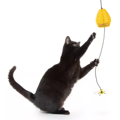 Product Playology® Beehive Treat Dispenser Cat Toy