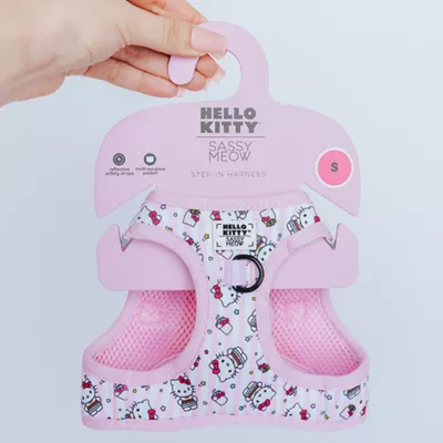 Product Sassy Meow Hello Kitty® Pink Harness