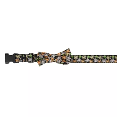 Product Thrills & Chills® Spiderweb Collar
