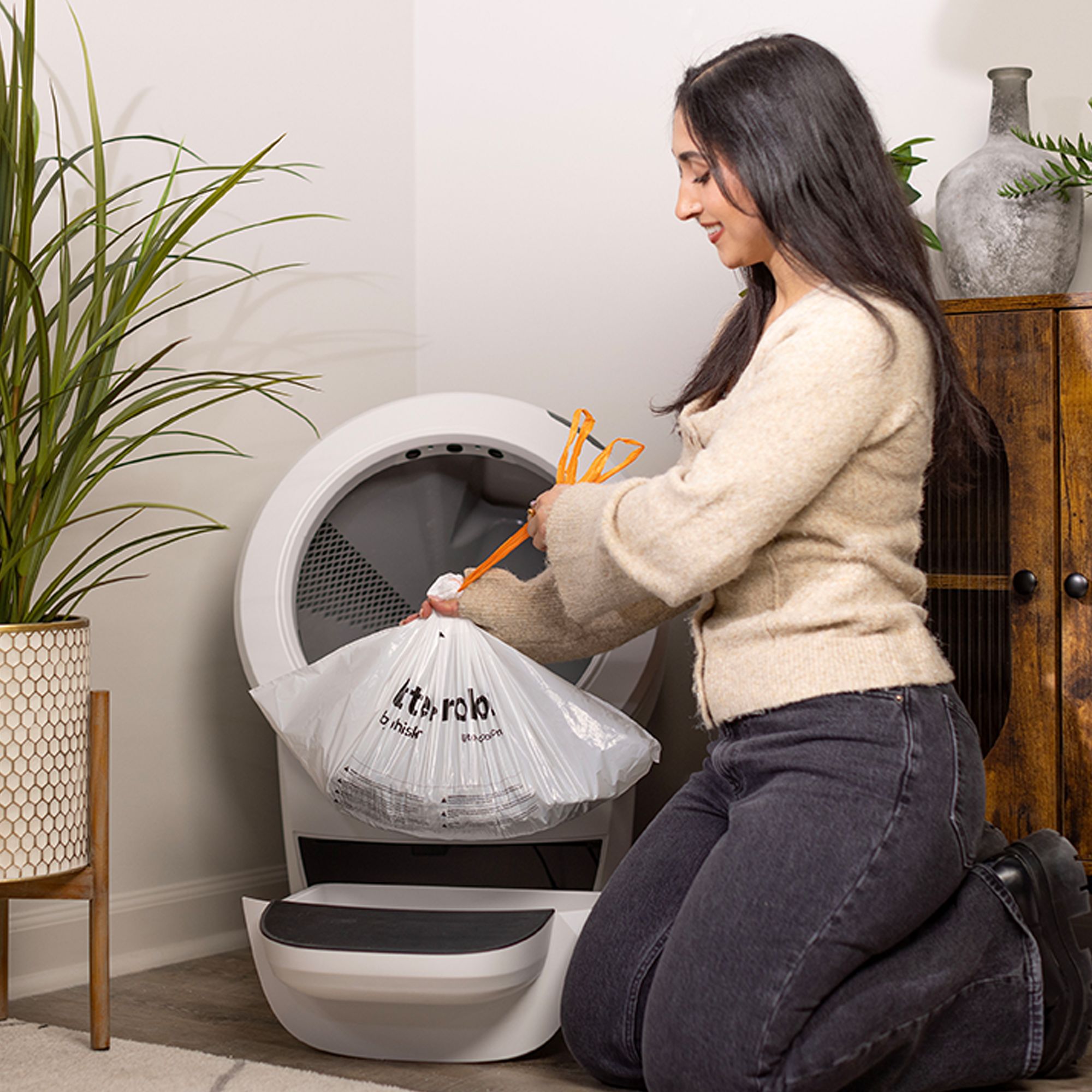 Litter-Robot® Waste Drawer Liners 25 Count by Whisker - thumbnail 5