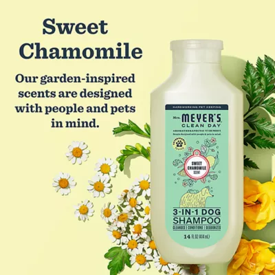 Mrs. Meyer's Clean Day 3 in 1 Dog Shampoo - Sweet Chamomile Scent, 414ml - Image 2