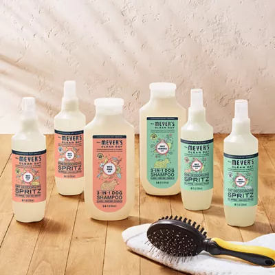 Mrs. Meyer's Clean Day 3 in 1 Dog Shampoo - Sweet Chamomile Scent, 414ml - Image 8