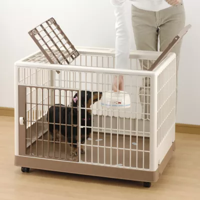 Richell Training Kennel For Dogs & Cats, Model PK-830 W/ Locking Sytsem & 2 Storage Trays - Image 2