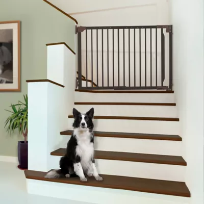 Richell Expandable Walk-Through Wooden Pet Gate, Requires Wall Attachment - Image 2