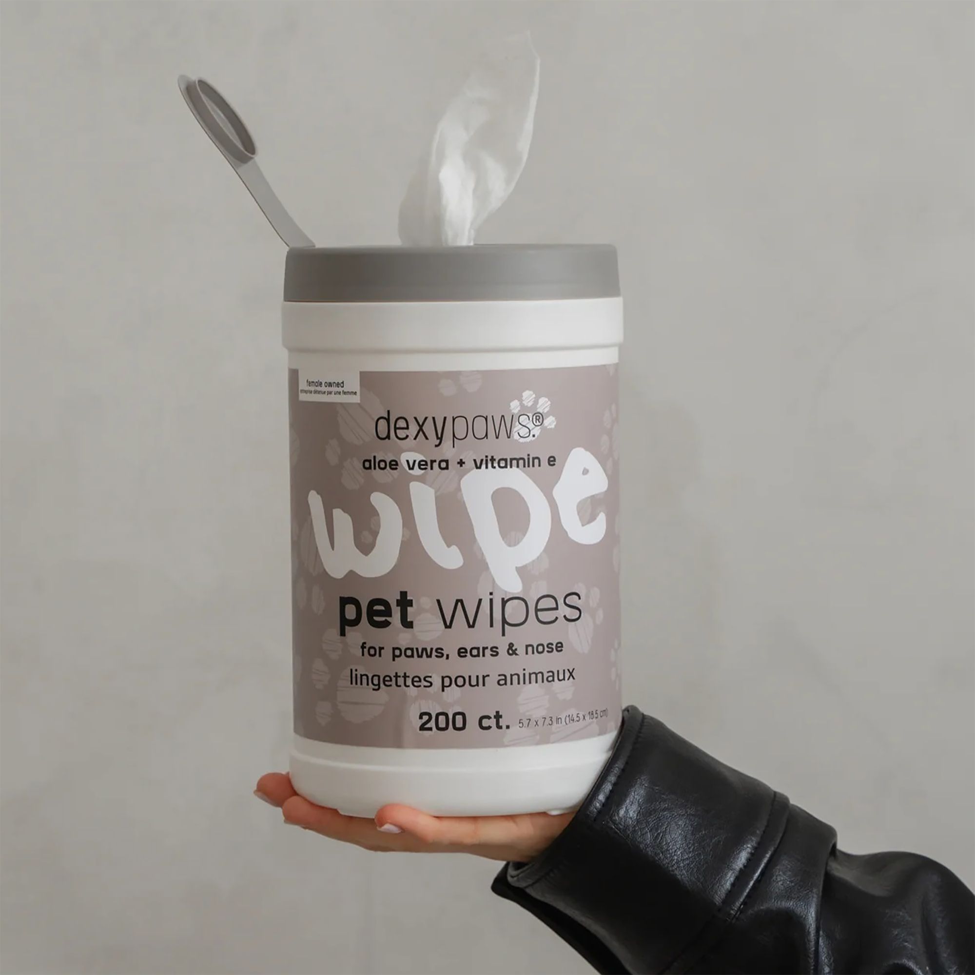 Dexypaws Aloe Vera Pet Cleansing Wipes, Grooming Wipes for Dogs & Cats, 200 Count - thumbnail 2