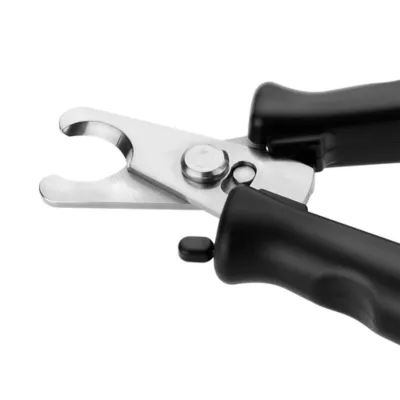 Tweezerman Pet Precision Nail Clipper For Dogs & Cats, Includes Auto-Lock Mechanism For Safe Storage - Image 3