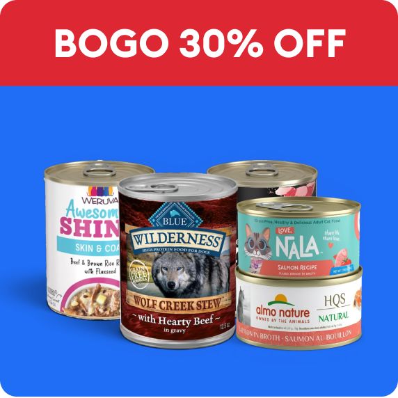 Assortment of dog & cat wet food