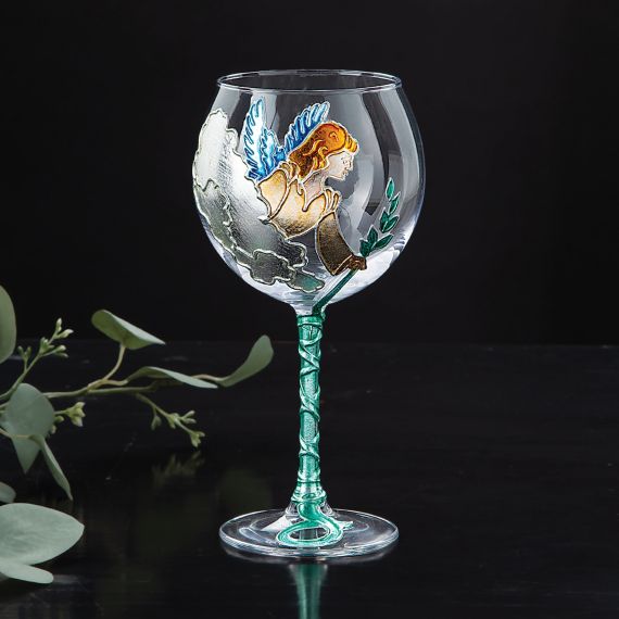 Snowy Cardinal Wine-glass -   Hand painted wine glasses, Wine glass  crafts, Painted wine glasses