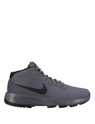 nike tanjun chukka waterproof