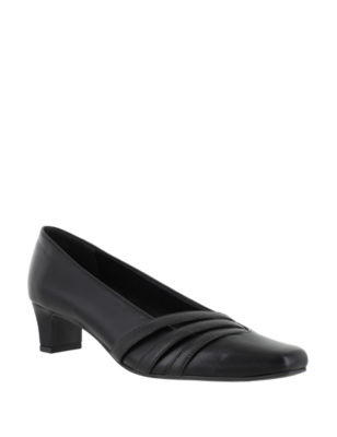 https://s7d2.scene7.com/is/image/SpecialtyRetailers/SH-649054-CF-587375-B?$zm$