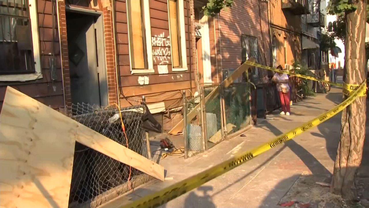 Nearly a dozen injured in Brooklyn apartment fire, FDNY says