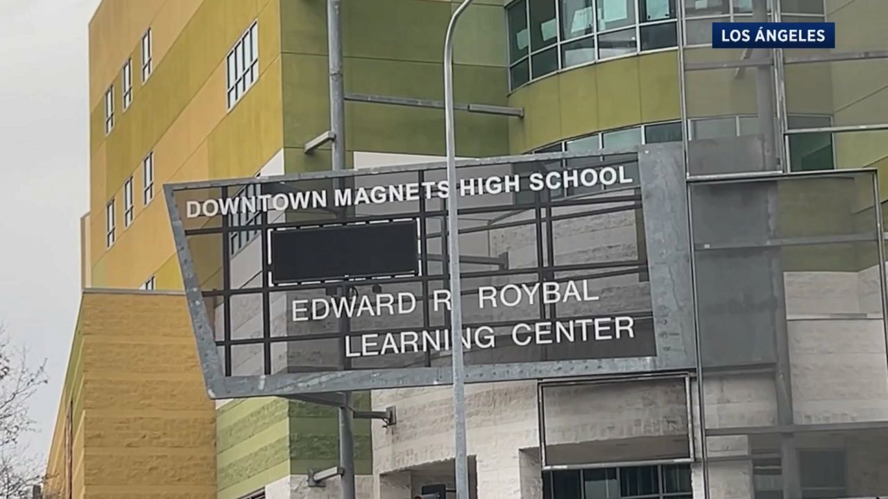 Escuelas.