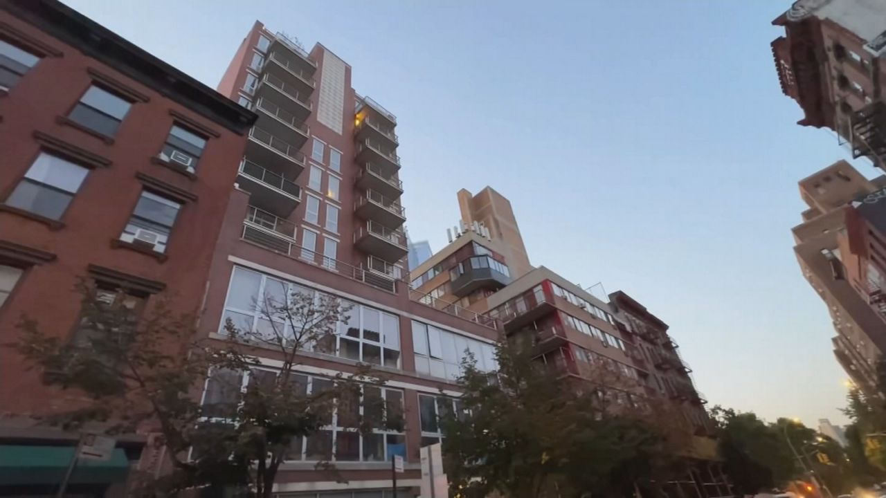 Police search for suspects in Chinatown murder, robbery