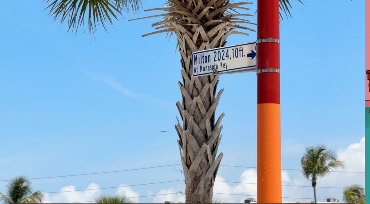 Sarasota County installs poles to visualize storm surge