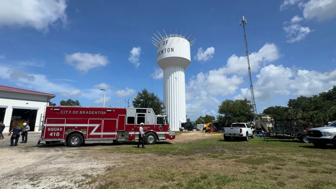 Worker sufferes broken leg while working inside Bradenton water tower