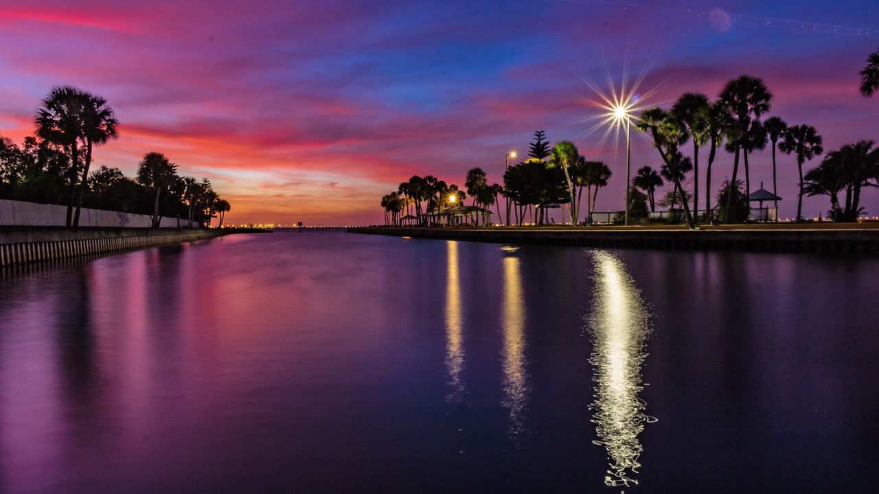 Sent to us with the Spectrum Bay News 9 app: It was a very colorful evening in Tampa. (Photo courtesy of Steven Babbe, viewer)