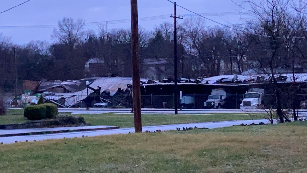 Hopkinsville rocked by strong winds, EF-2 tornado