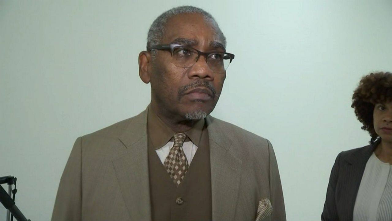 Gregory Meeks [Profiles] • Instagram, Twitter, TikTok Foller