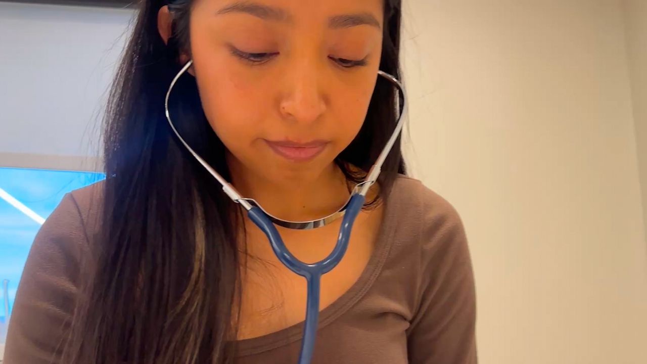 Nursing student uses lifesaving lessons to help save a life on way to class