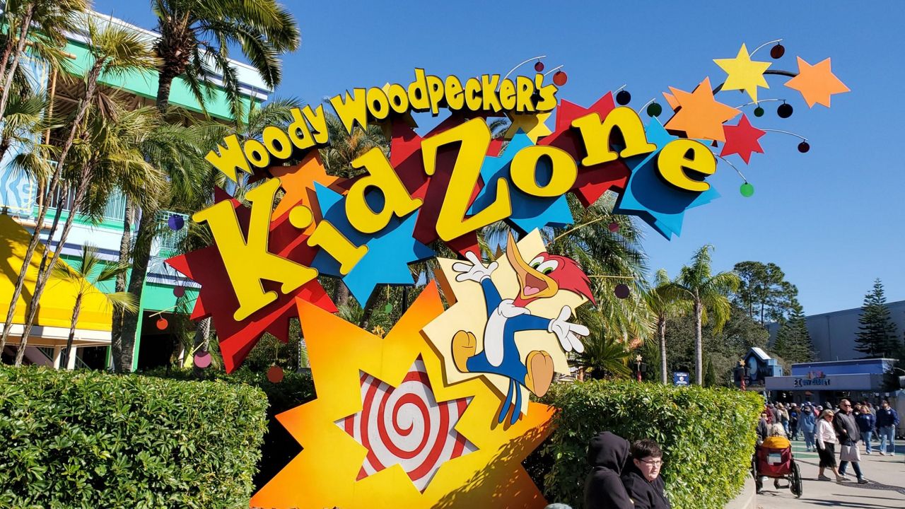 The sign for Woody Woodpecker's KidZone on Jan. 14, 2023. Several attractions in the area have permanently closed. (Spectrum News/Ashley Carter)