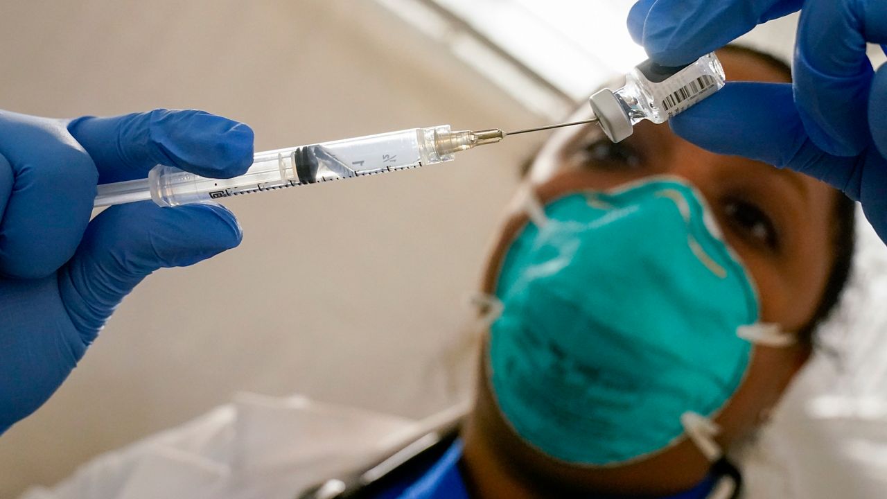 De Blasio: NYC recibirá 107,825 dosis de vacunas esta semana