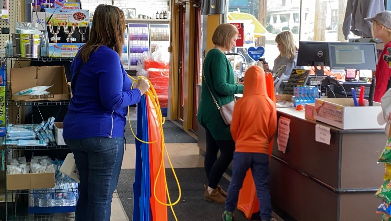Lexington hardware store busy ahead of severe weather