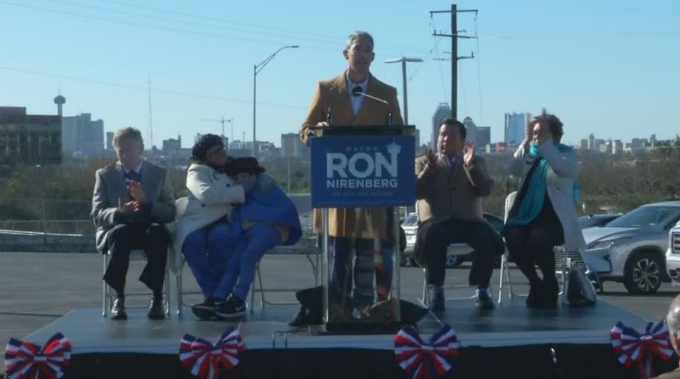 Mayor Ron Nirenberg announcing re-election campaign at Alamo Stadium January 19, 2019 (Spectrum News)