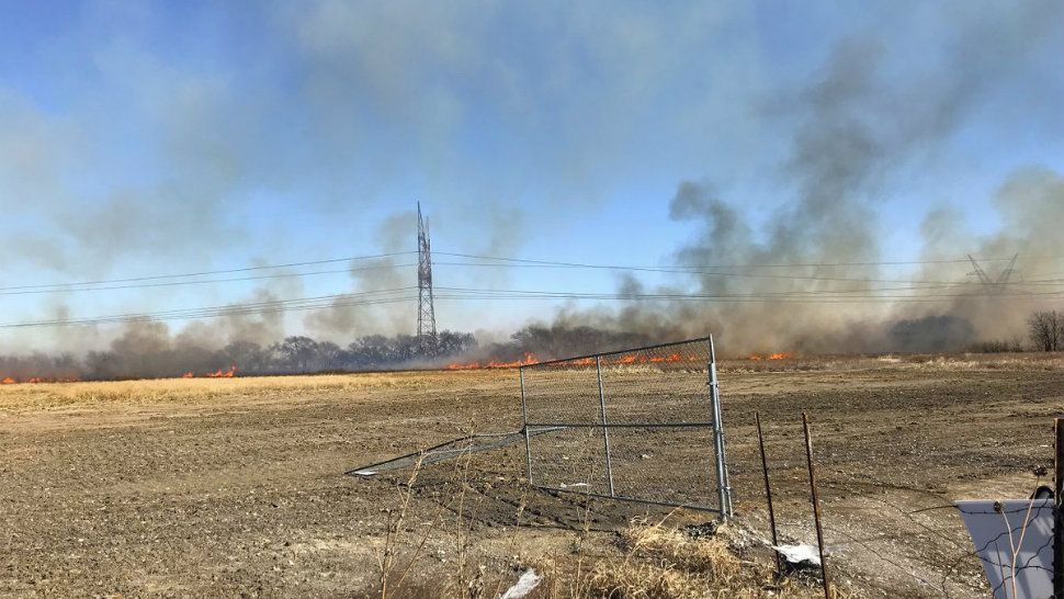 The grass fire is burning near US 377 and FM 1171. (Photo: Flower Mound Police Department)