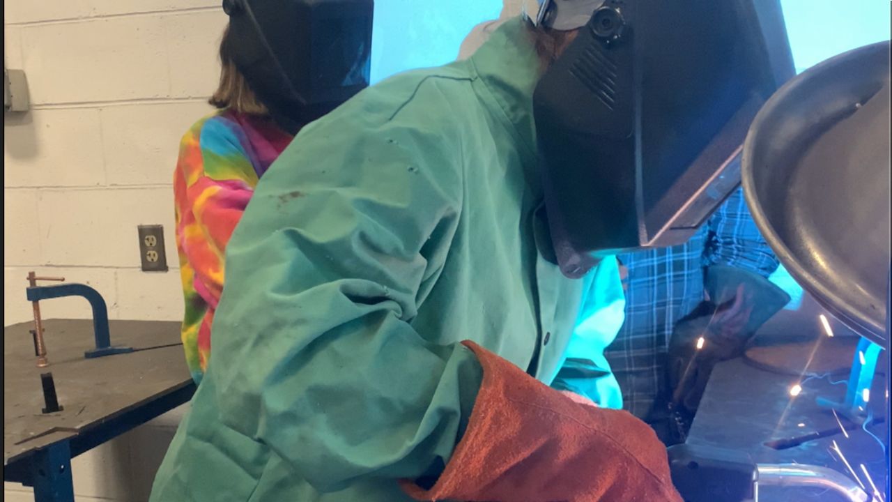 Kentucky High School Offers Welding Course