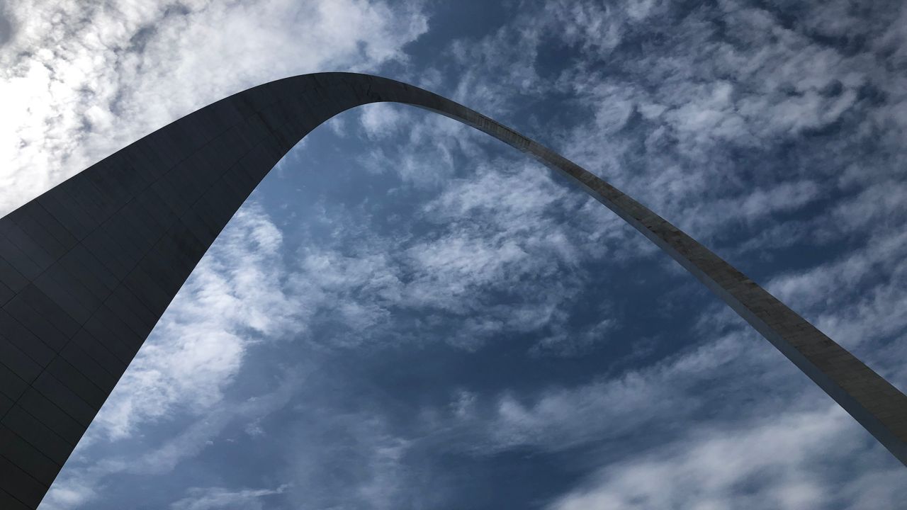 How the St. Louis Arch Stands Against All Odds