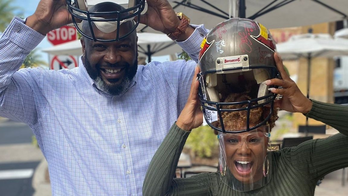 Former Bucs QB King Among Fans Revved Up For Super Bowl