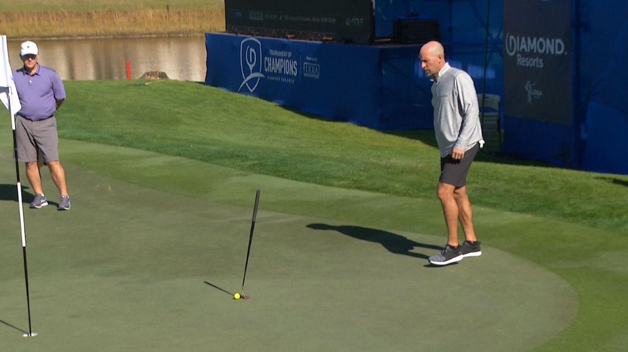 Braves' Pitching Greats Catching Up at Golf Tournament