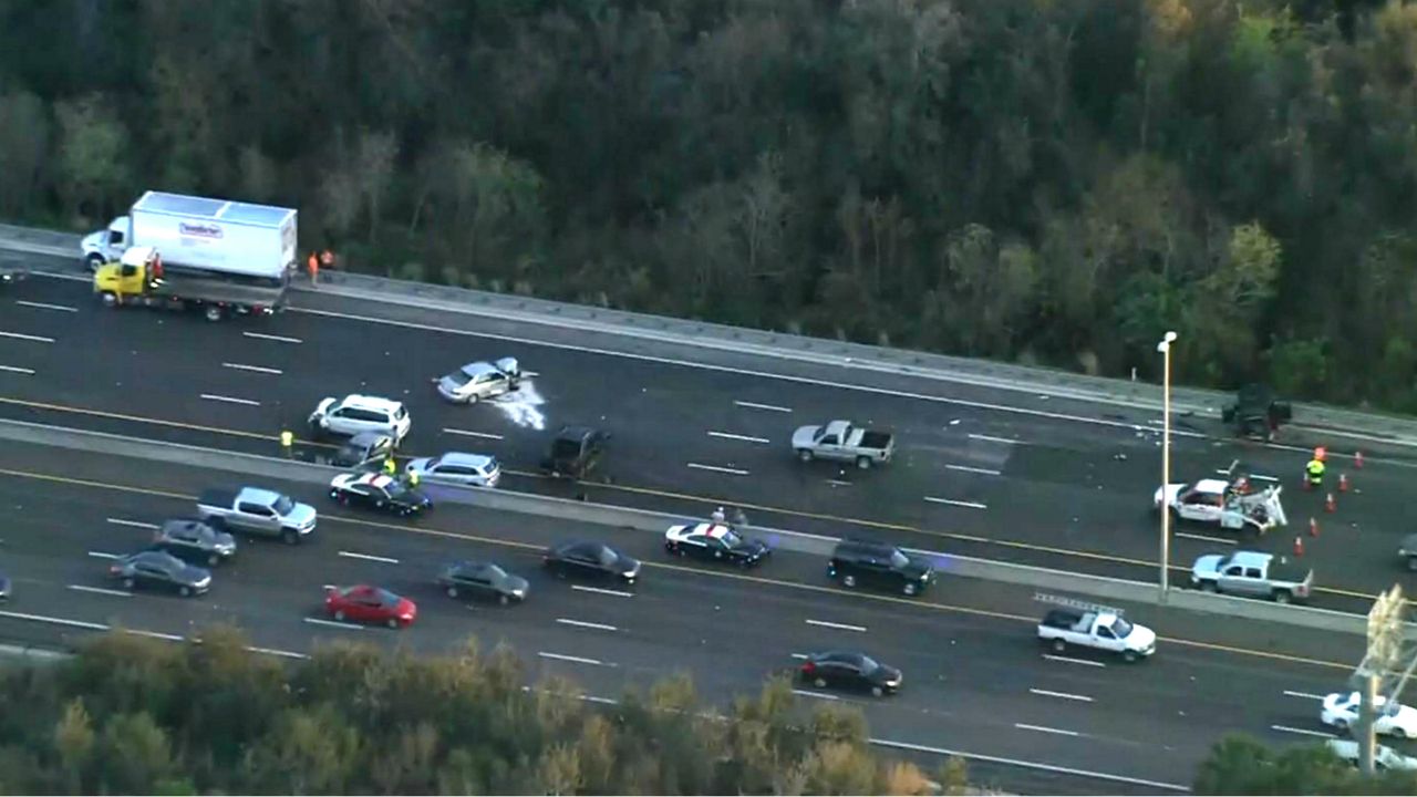 Multivehicle Crash Kills 1 Closes Sb Florida S Turnpike