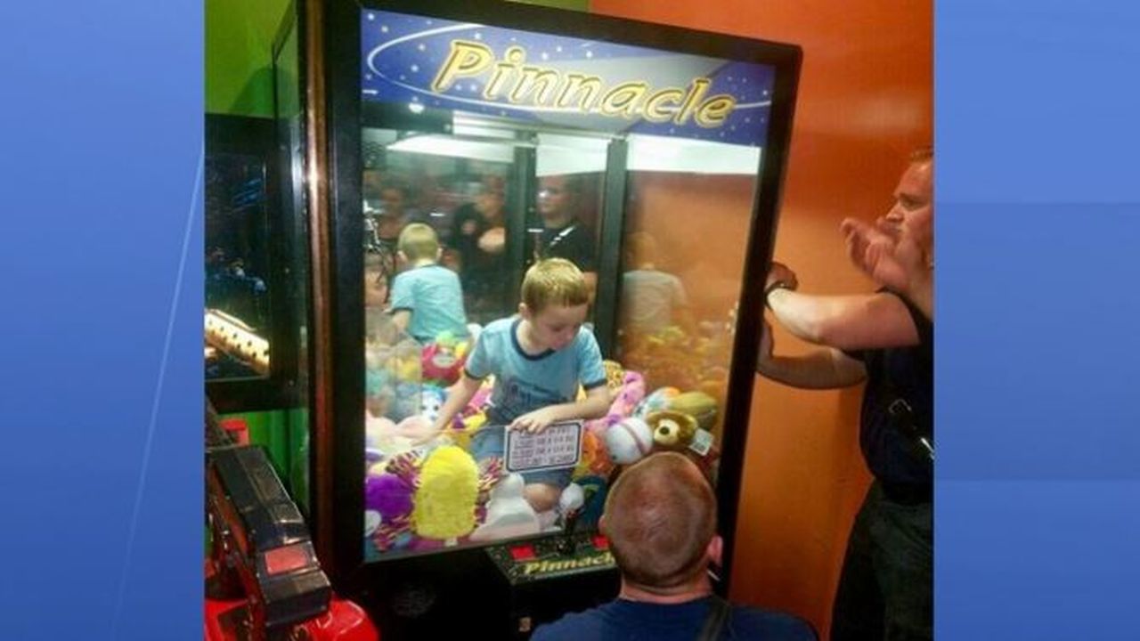 Mason in claw machine