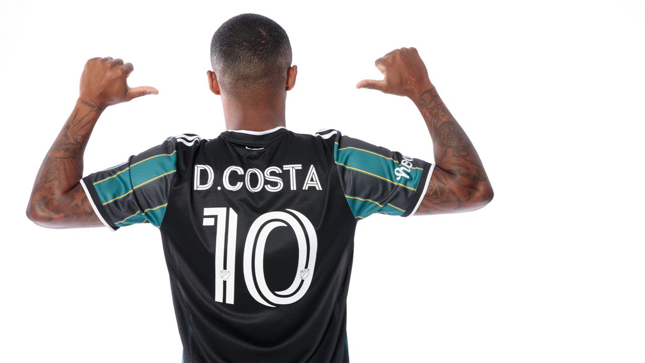 LA Galaxy acquire Brazilian midfielder Douglas Costa as DP